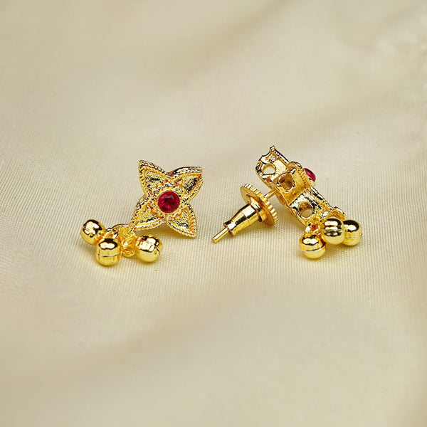 Traditional Kolhapuri Chinchpeti gold choker with Belpan design for bridal look.