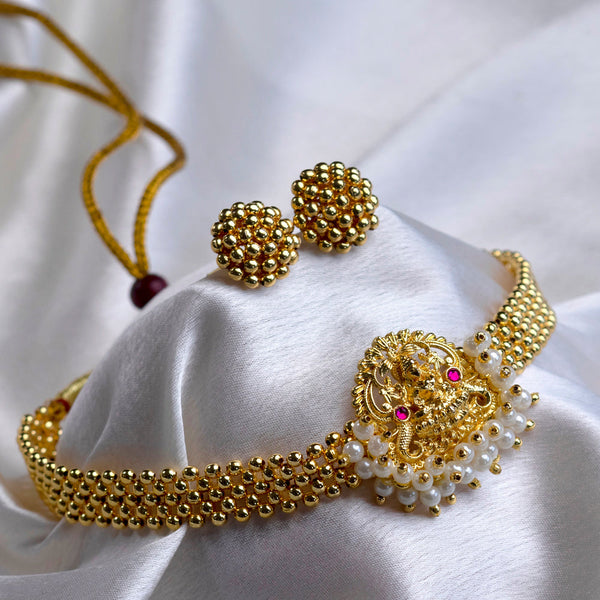Thushi With Designer Pendant