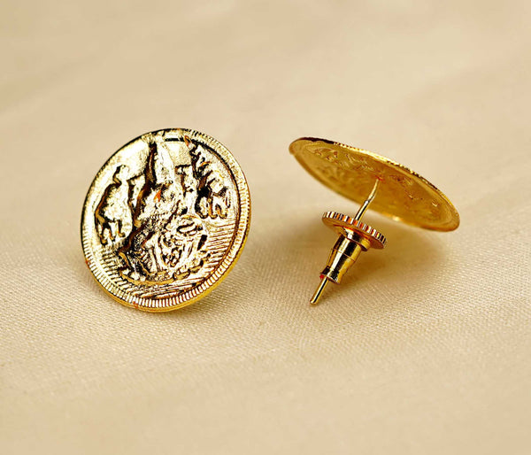 Gold-plated Maharashtrian coin pendant necklace with elegant ethnic design.