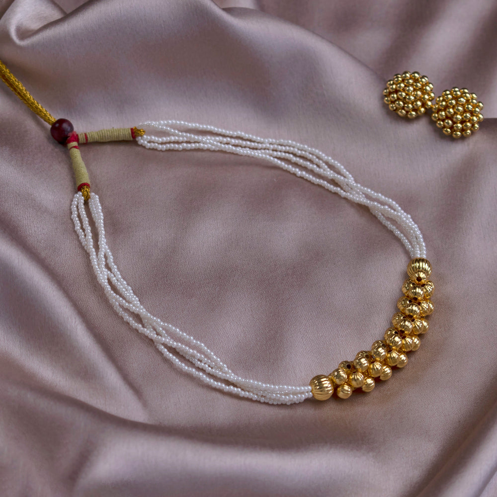 White Moti Mala Necklace With Golden Beads – Kalapuri