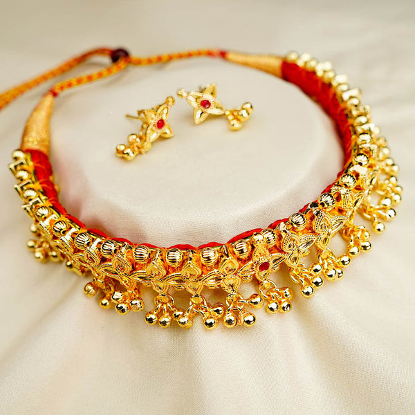 Classic Maharashtrian Belpan choker necklace for bridal and festive occasions.