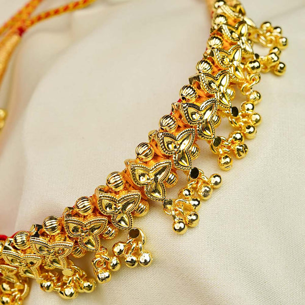 Classic Maharashtrian Belpan choker necklace for bridal and festive occasions.