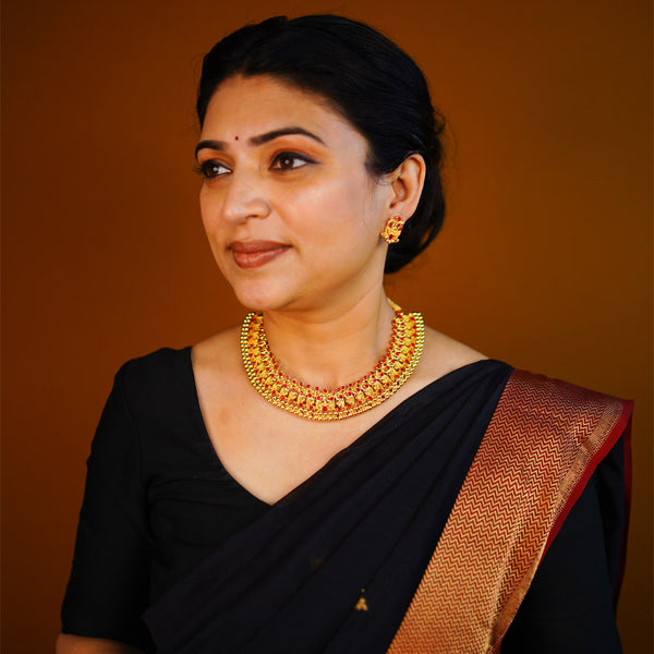 Elegant Peacock Vajra Tik Necklace Set