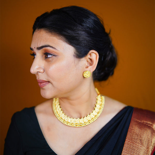 Royal Putali Vajra Tik Necklace Set