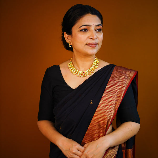 Classic Belpaan Choker Necklace with Earrings