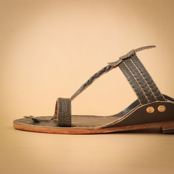 Kids dark brown Kolhapuri chappal with traditional leather detailing and toe loop