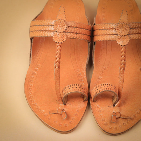 kids-yellow-kolhapuri-chappal