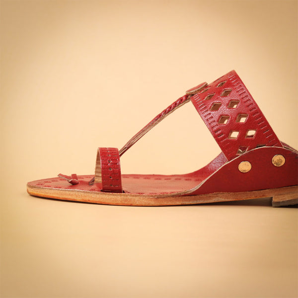 kids-red-designer-kolhapuri-chappal