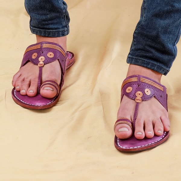 Bold Beetroot – Men’s Spectrum Classic Leather Chappal