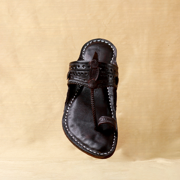 Spectrum Luxe Black – Men’s Premium Kolhapuri Chappal