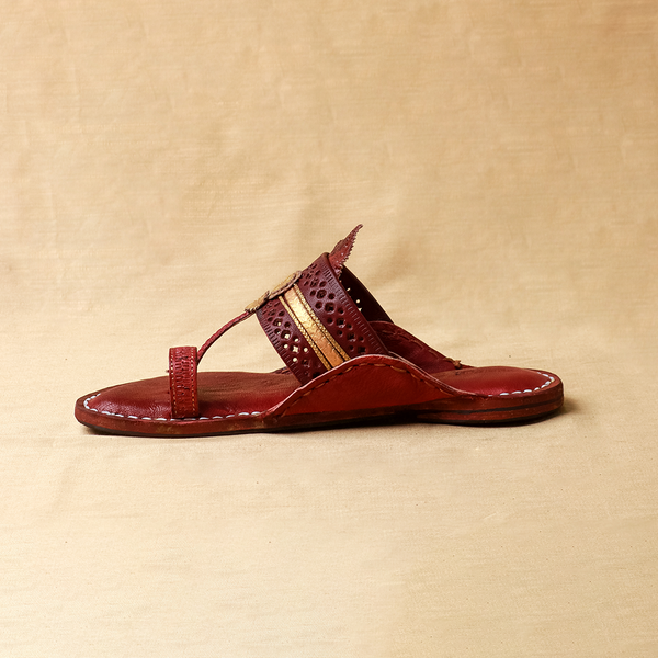 Bordeaux Elegance – Men’s Luxe Spectrum Classic Chappal