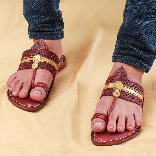 Bordeaux Elegance – Men’s Luxe Spectrum Classic Chappal