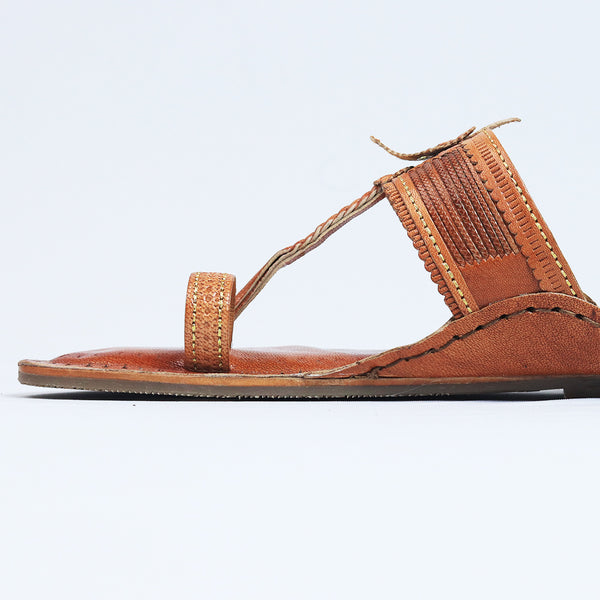 Elegant Brown Bliss – Men’s Spectrum Classic Kolhapuri Chappal