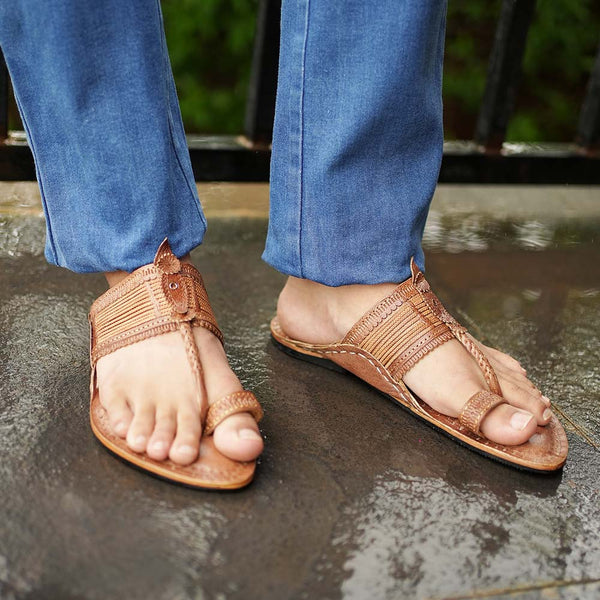 Saral Patta Kapshi Kolhapuri sandal for men handcrafted