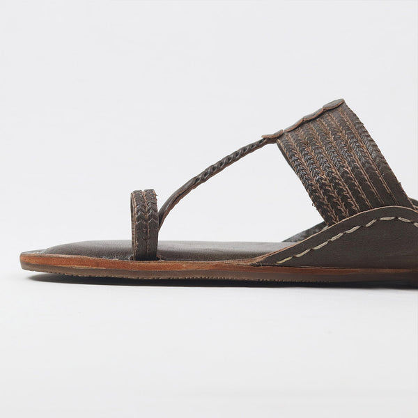 Bold Red Heritage – Timeless Men’s Kolhapuri Chappals
