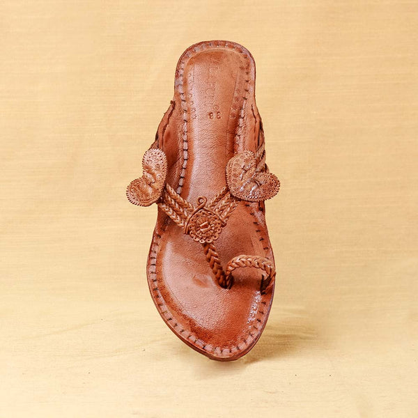 Dipti Sangraha – Women’s Heritage Kolhapuri Chappal
