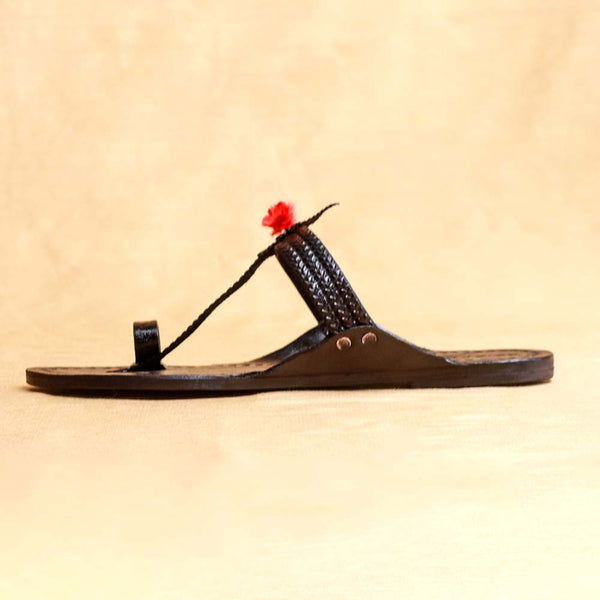 Classic Black Colorburst – Women’s Kolhapuri Chappal