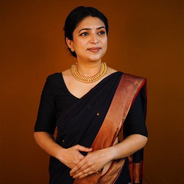 Elegant Peacock Vajra Tik Necklace Set