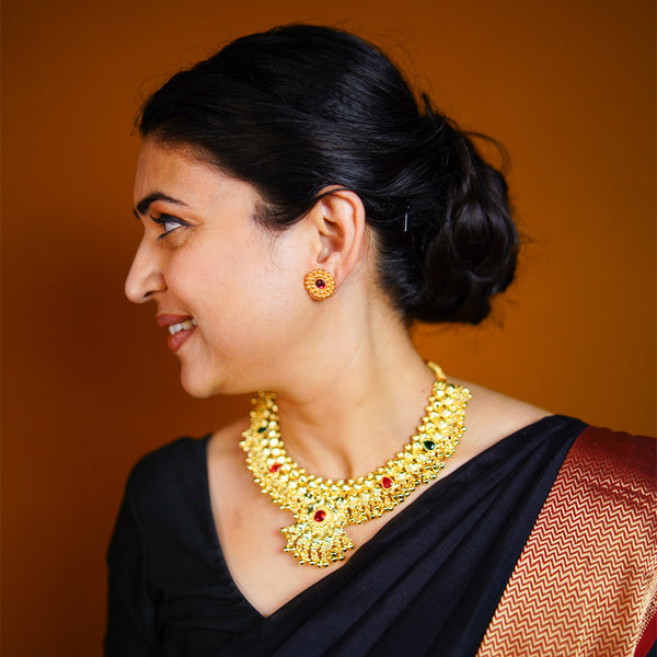 Elegant Short Kolhapuri Saaj Necklace Set