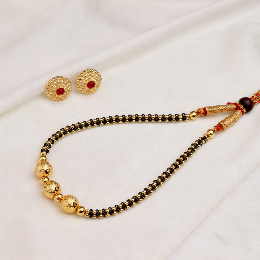 Traditional Maharashtrian Kolhapuri Mangalsutra - Minimal Gold Bead - view 3