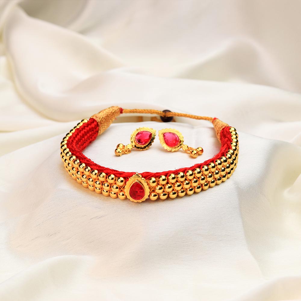 Traditional Maharashtrian Kolhapuri Gadi Tik - Teardrop Pendant Choker Set - view 3