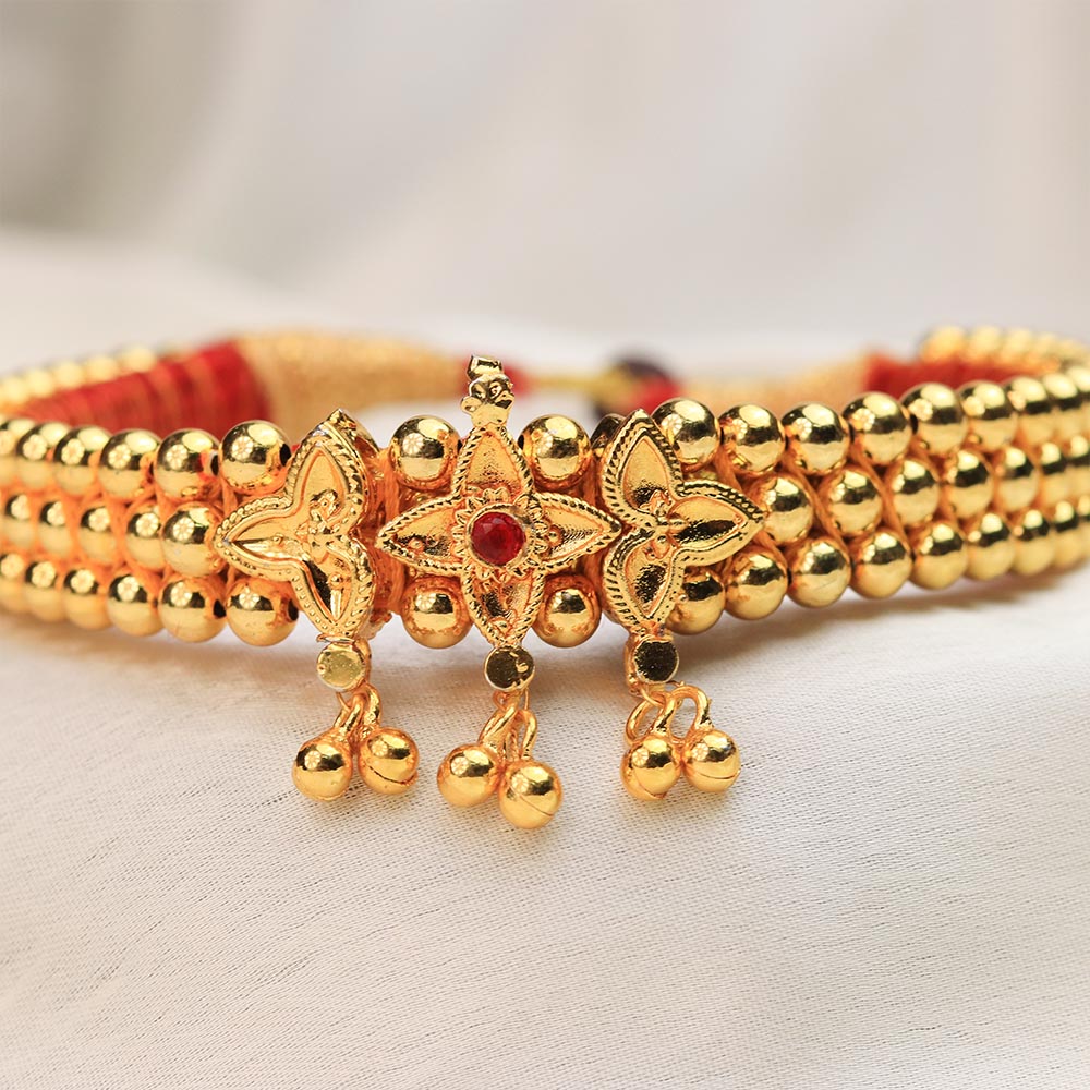 Traditional Maharashtrian Kolhapuri Gadi Tik - Floral Drop Dangling Choker Set - view 4