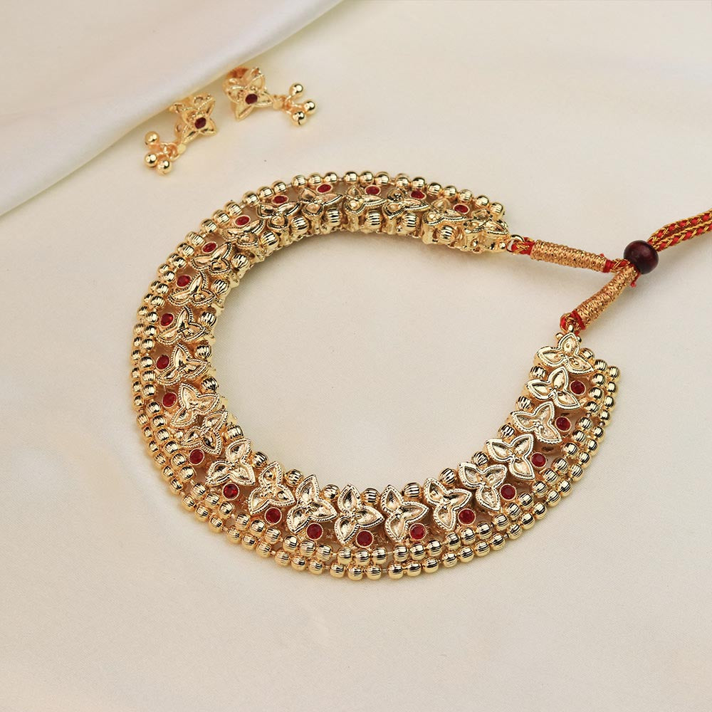 Traditional Maharashtrian Kolhapuri Belpan Vajra Tik - Floral Heritage Gold Choker - view 3