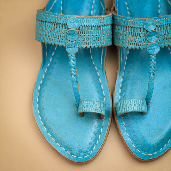 Aakashi Embossed Kapshi For Women