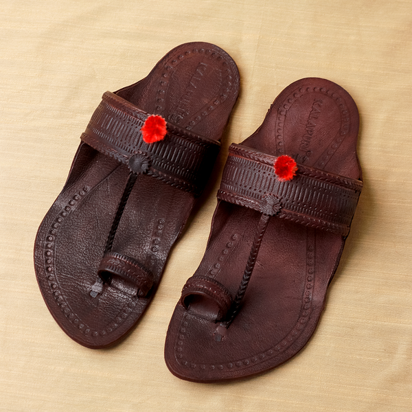 Chestnut Charm – Rustic Leather Kolhapuri for Modern Men