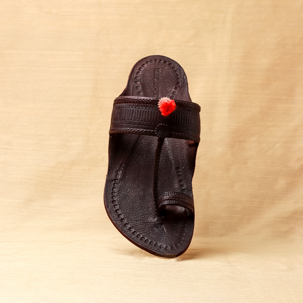 Chestnut Charm – Rustic Leather Kolhapuri for Modern Men