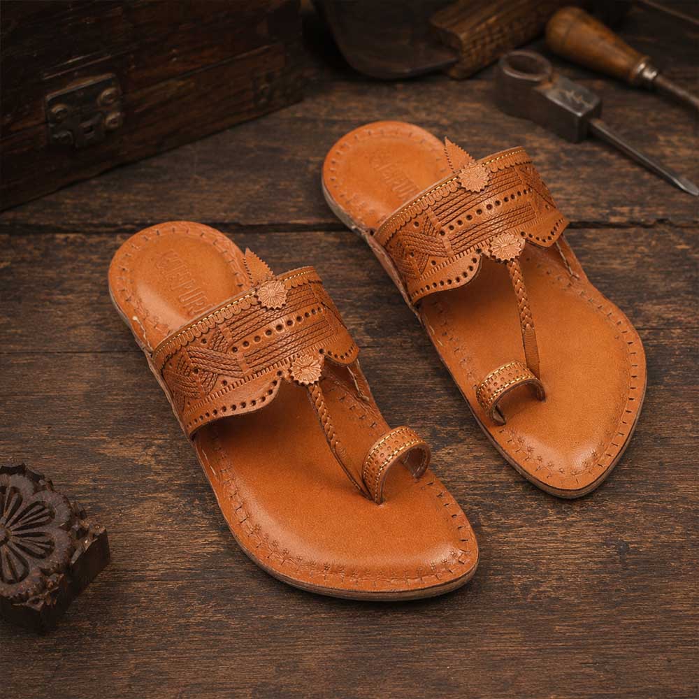 Suraksha Kapshi brown Kolhapuri chappal for men – view 2