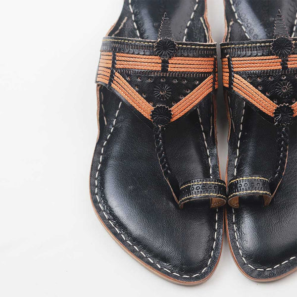 Classic Black Opulence – Men’s Spectrum Classic Leather Footwear