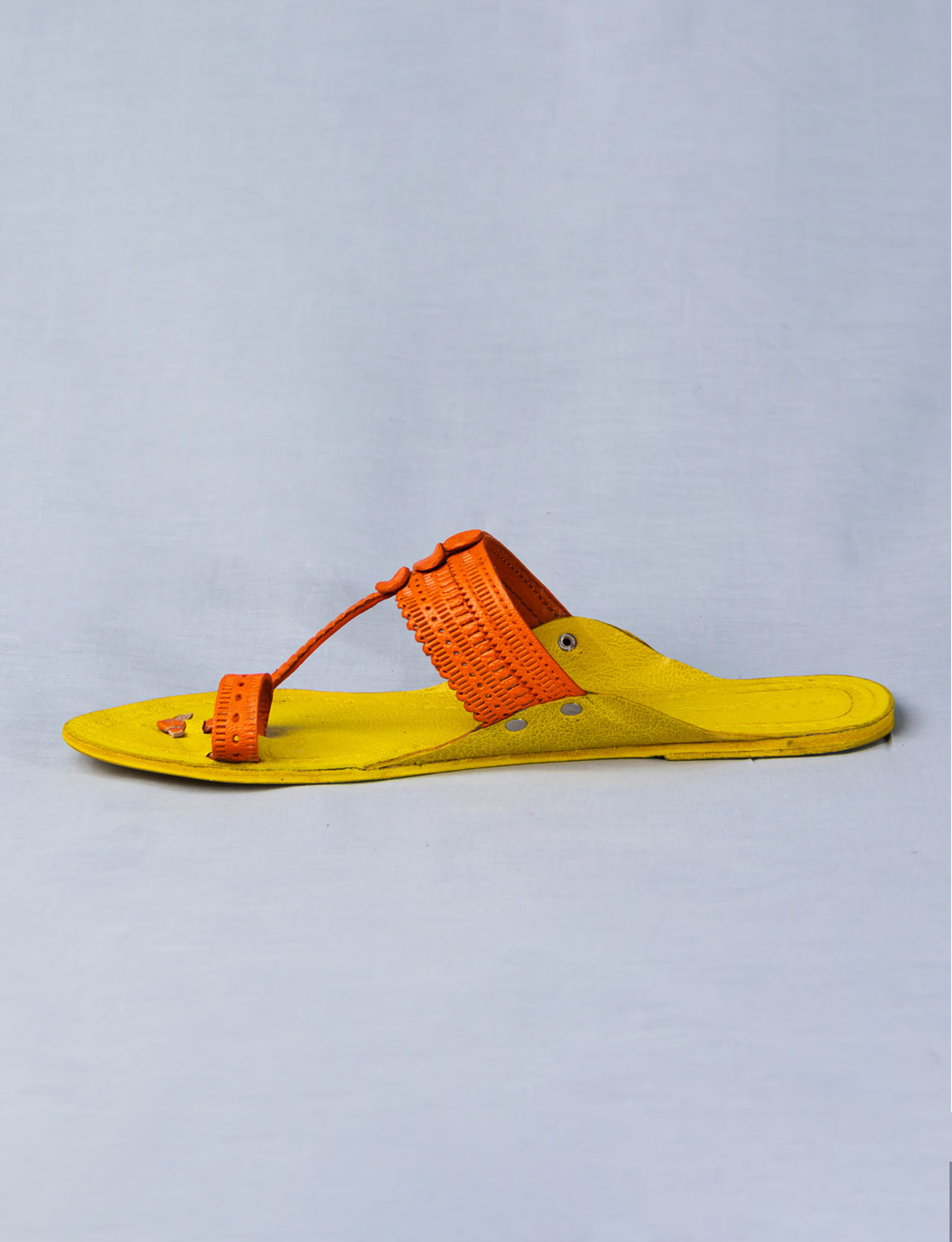 Kolhapuri Footwear Frenzy: Get Funky with Colors