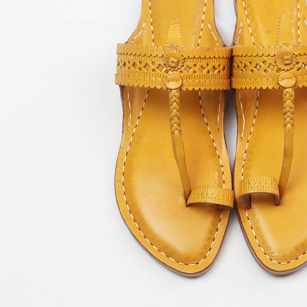 Chandni Chaap Kapshi Indian yellow Kolhapuri chappal for women – view 5