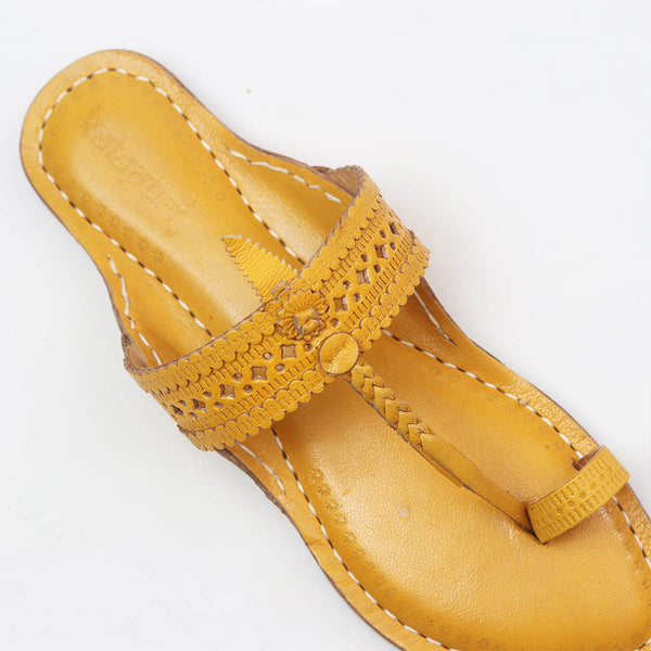 Classic Red Spark – Women’s Spectrum Classic Kolhapuri Chappal