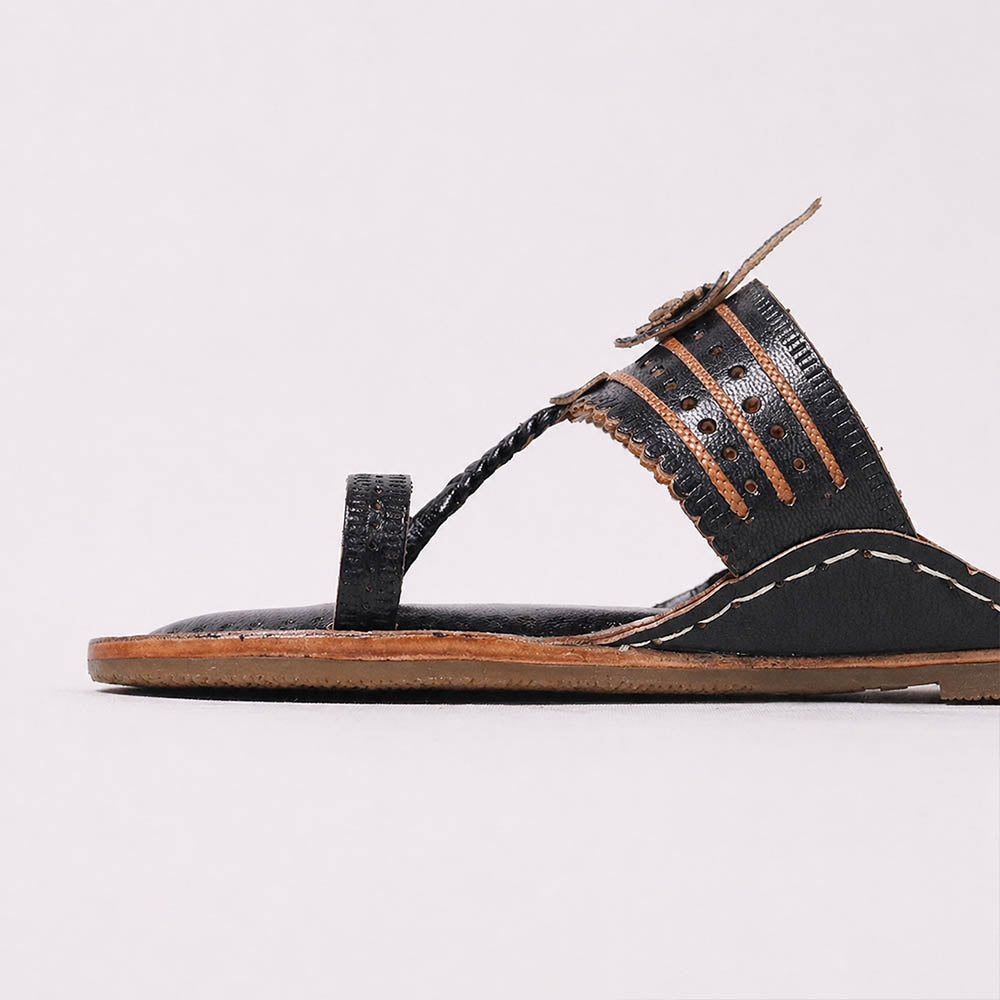 Teerkha Patta Kapshi black Kolhapuri chappal for women – view 6
