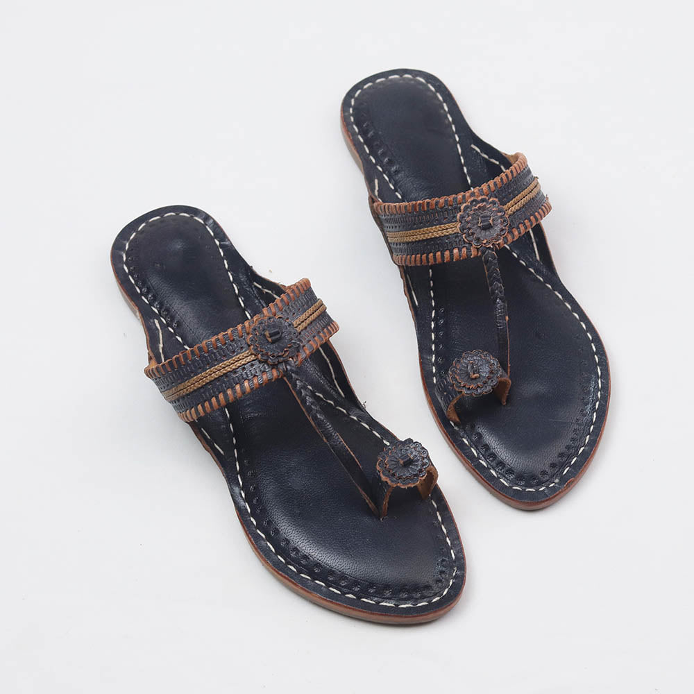 Chandni Kapshi yellow Kolhapuri chappal for women