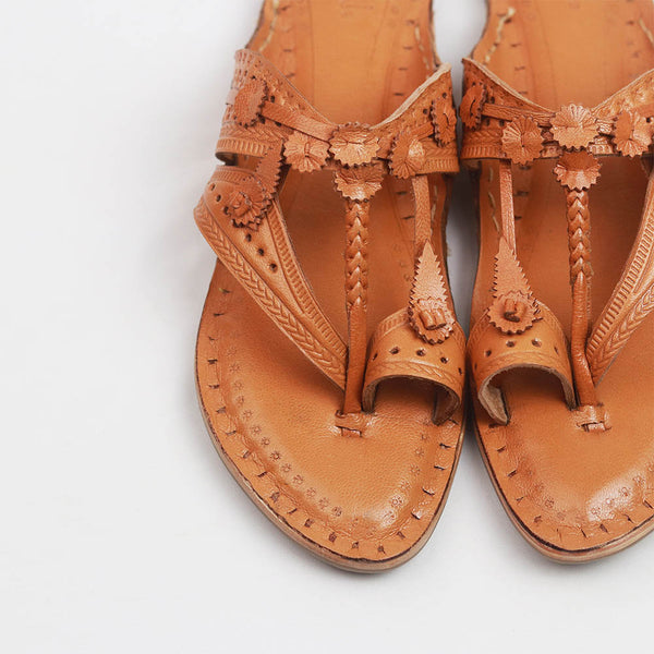 Timeless Beauty – Women’s Heritage Brown Kolhapuri Chappal
