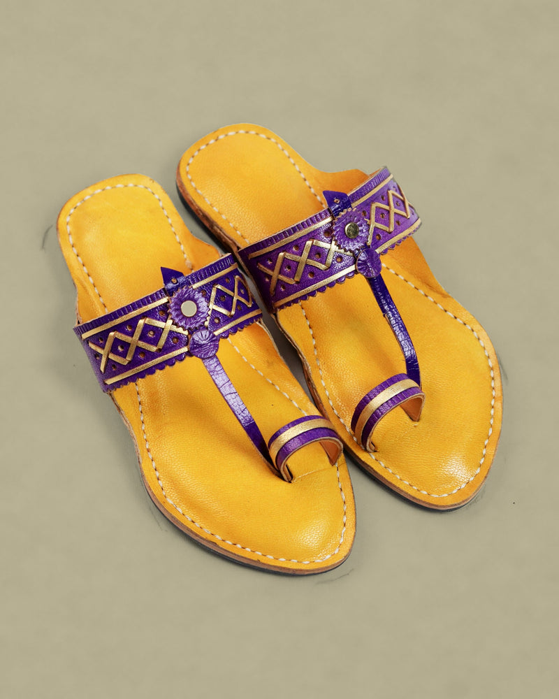 TukTuk Toes Kolhapuri Chappal for Kids – pair, top view