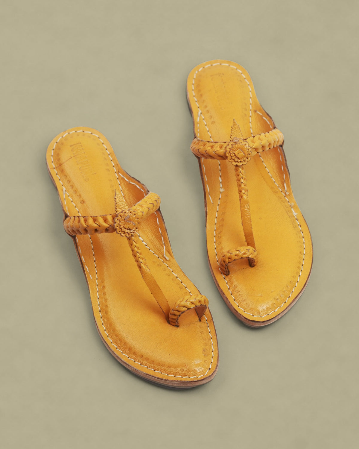 Ek Veni Kolhapuri Chappal for Women – pair, top view