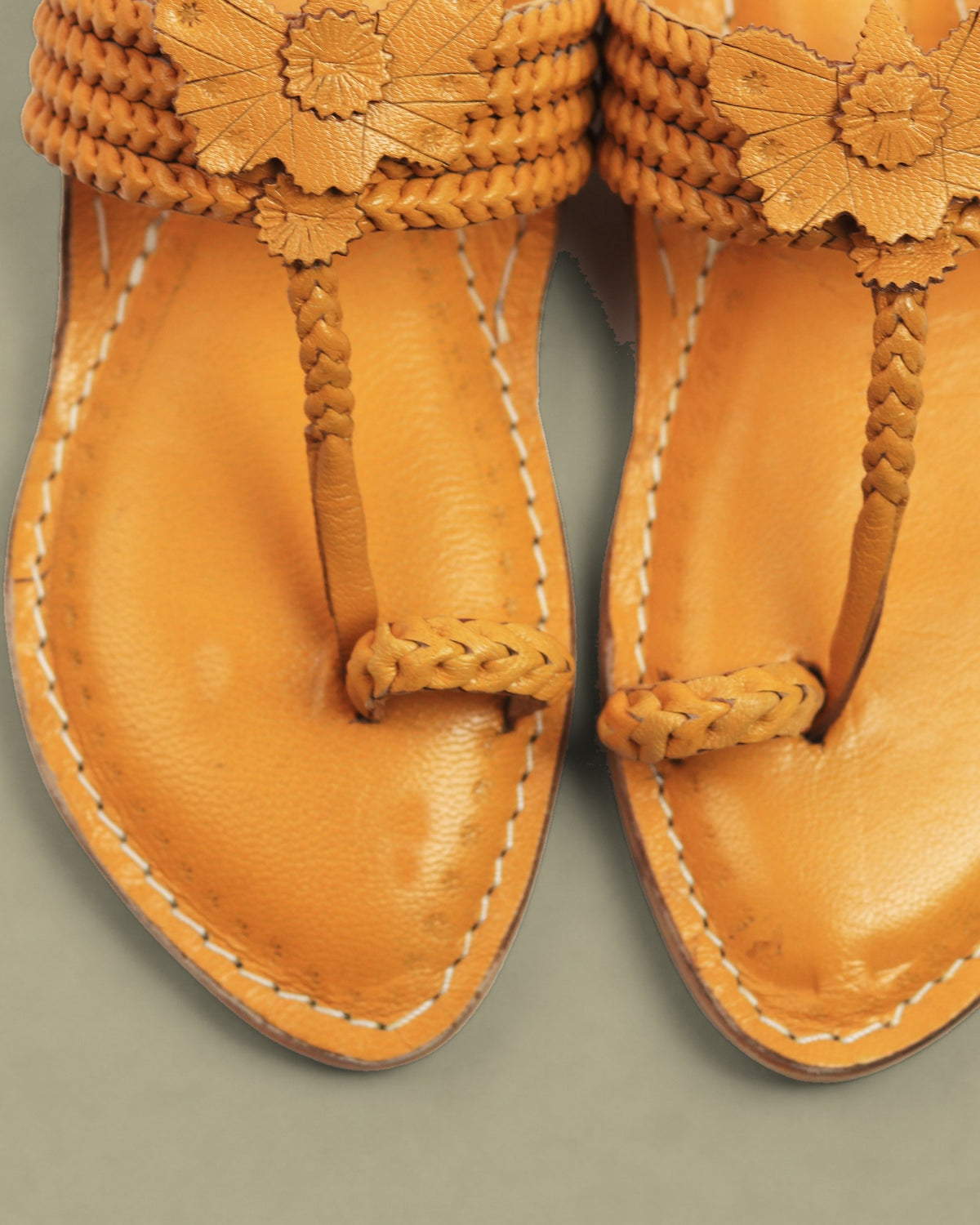 Phool Pankharu Kolhapuri Chappal for Women – front close-up of the pair