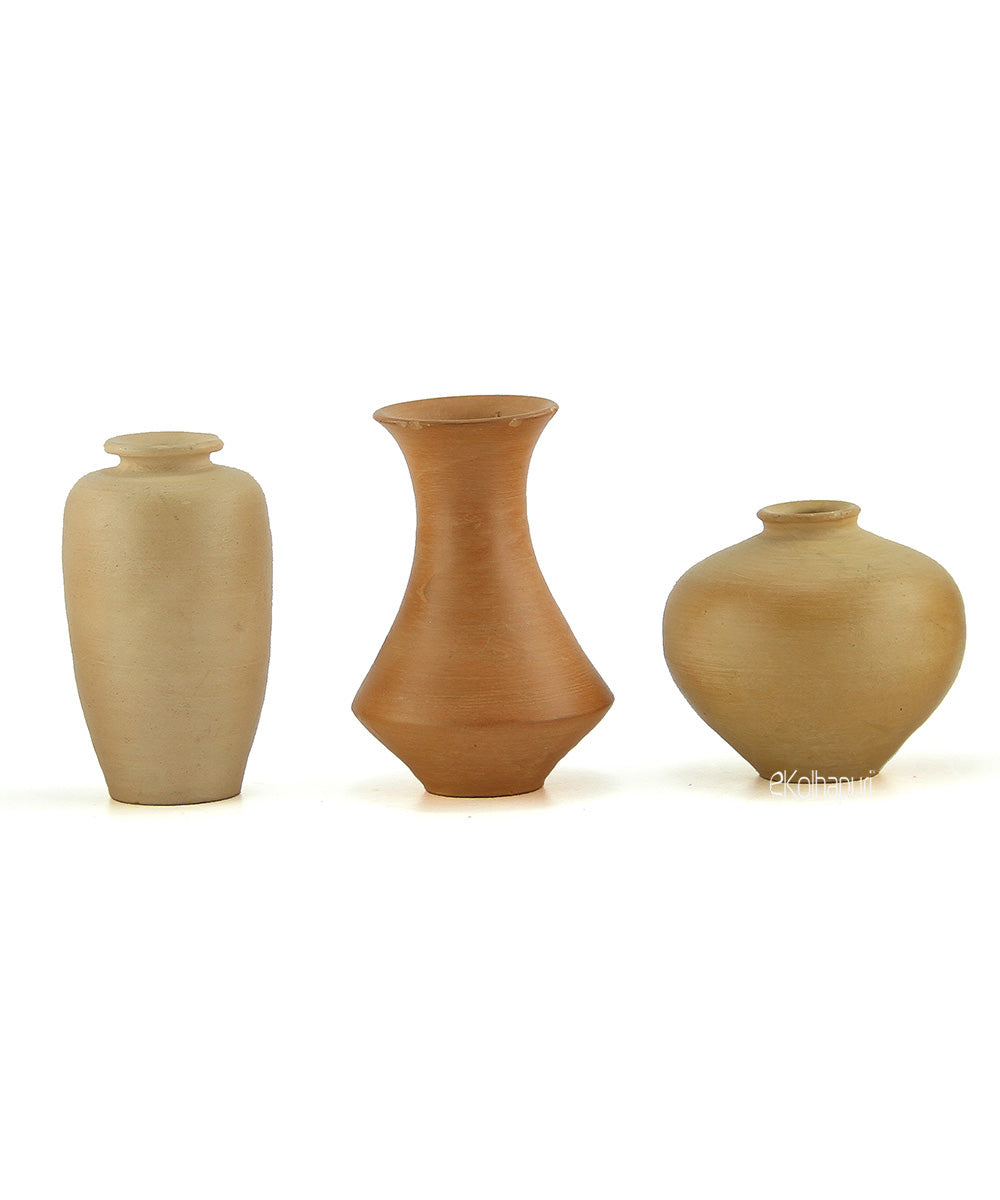Discover our delightful set of 3 miniatures